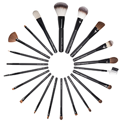 Brushes and Applicators