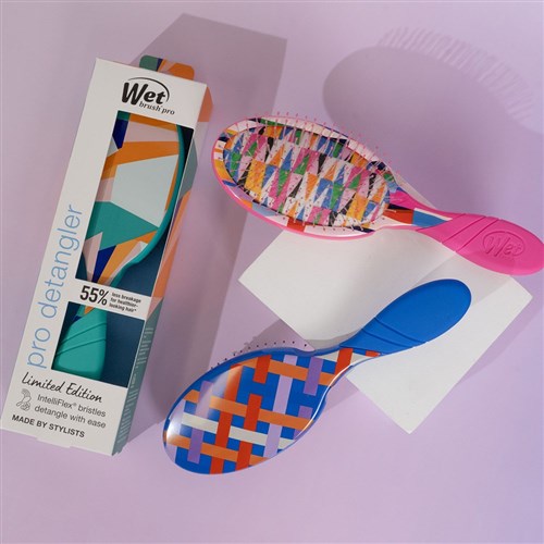 WetBrush Pro Artful Ace Detangler Out Of Bounds